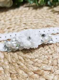 Bandeau baptême fleurs et perles
