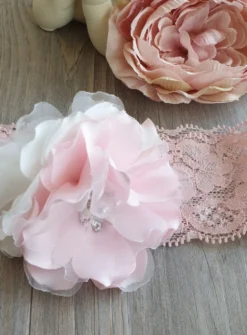 Bandeau bébé dentelle rose poudre Rose