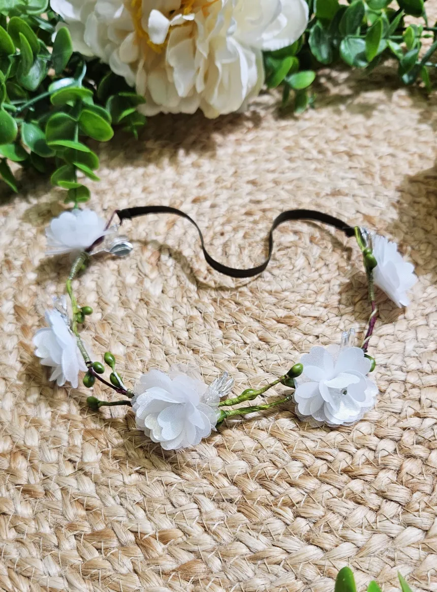 Bandeau floral petites fleurs blanches