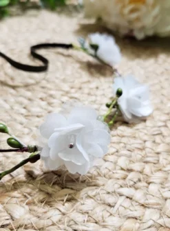 Bandeau floral petites fleurs blanches