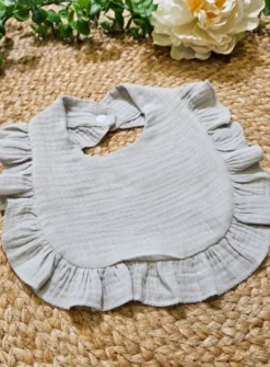 Bavoir bébé en coton de gaze et froufrou - Personnalisable