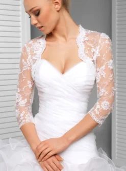 Boléro femme brodé et dentelle manches 3/4