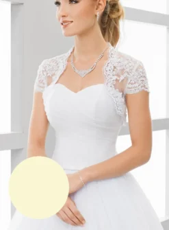 Boléro mariée court brodé et perlé manches courtes