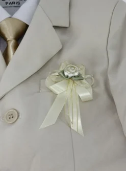 Boutonnière fleur et ruban satin