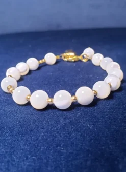Bracelet chrétien perles de nacre croix de St Antoine Blanc