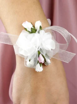Bracelet demoiselle d'honneur enfant ou adulte fleurs Blanc