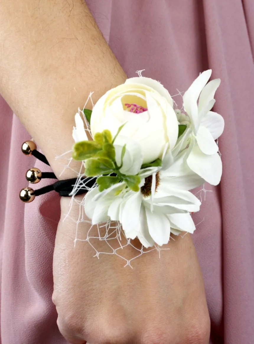 Bracelet demoiselle d'honneur composition florale