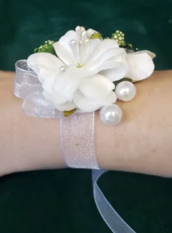 Bracelet Demoiselle d'honneur en tissu fleur et perle Blanc