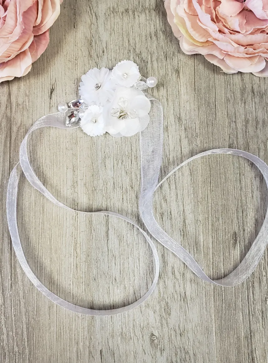 Bracelet demoiselle d'honneur fleurs et ruban Blanc