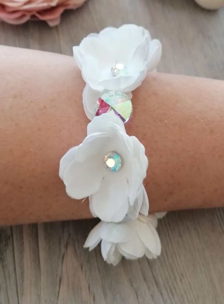 Bracelet demoiselle d'honneur fleurs