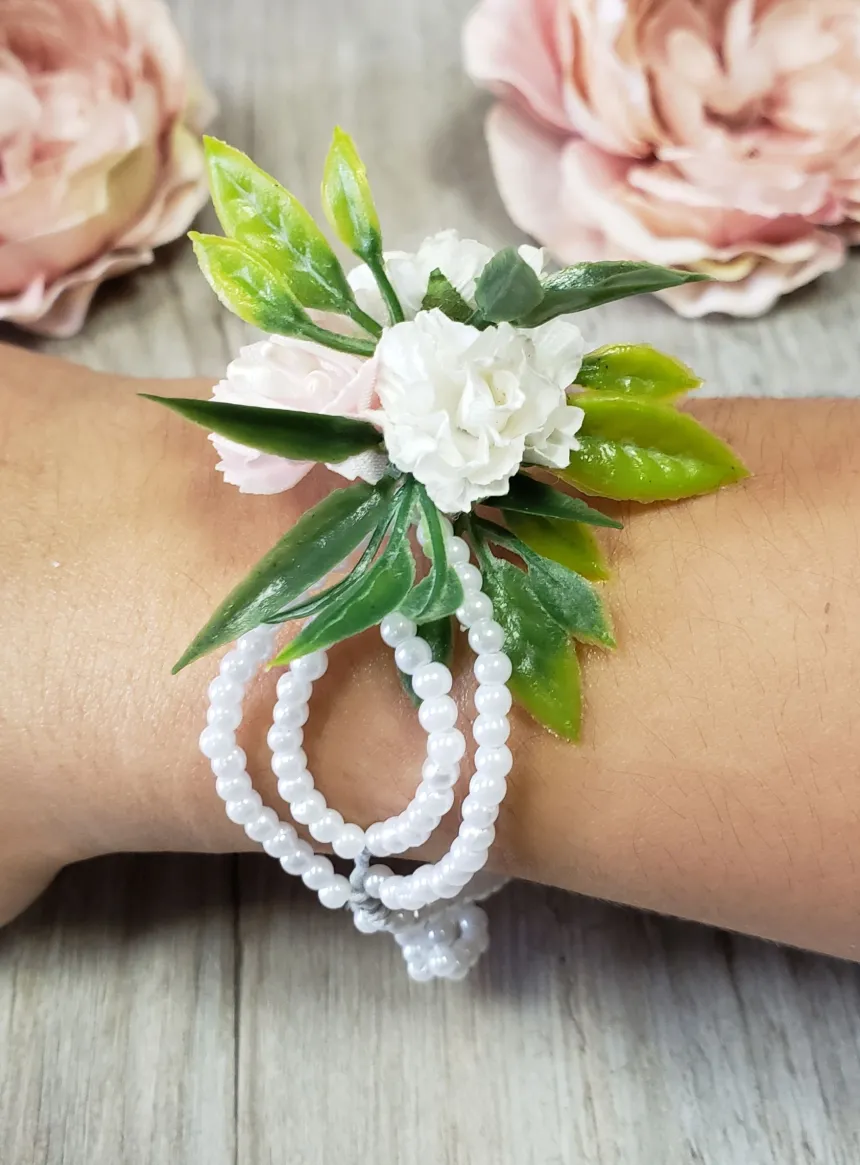 Bracelet demoiselle d'honneur perles nacré et fleurs Blanc