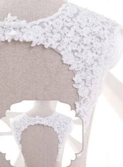 Bretelles dentelle perlée et dos fermé
