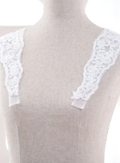 Bretelles dentelle perlée et dos fermé