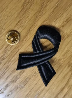 Broche Deuil ruban noir Noir