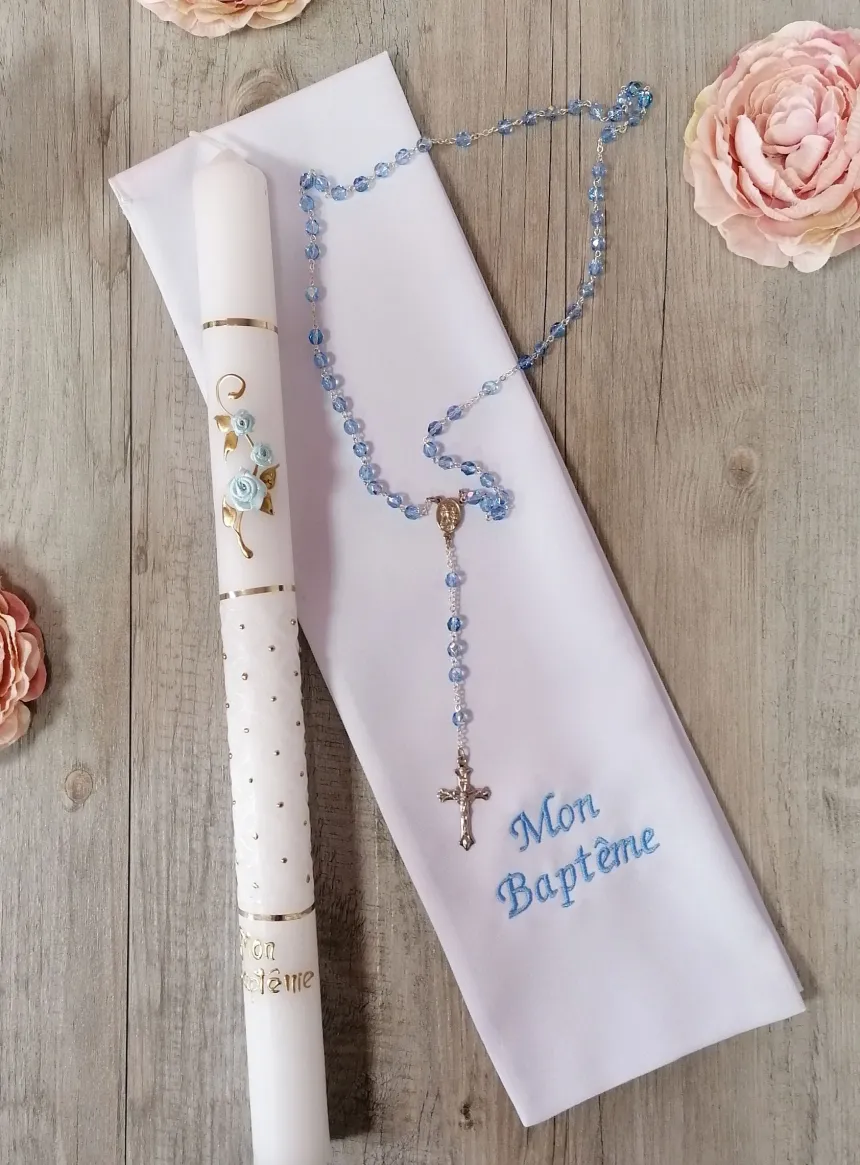 Cadeau de baptême : chapelet, étole et bougie