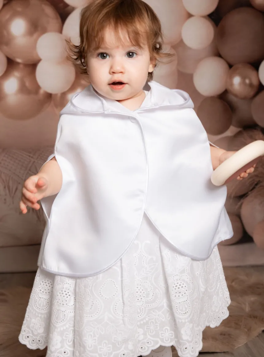 cape blanche satin avec passage des bras - Personnalisable
