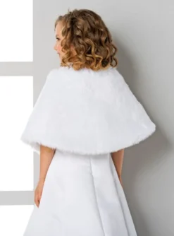 Cape fourrure fille
