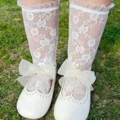 Chaussettes hautes dentelle fille