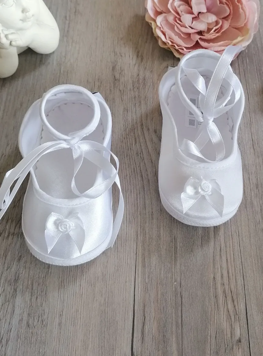 Chaussons ballerine bébé fille satin blanc