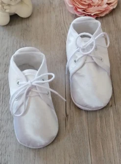 Chaussons baptême basket garçon satin Loris