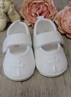 Chaussons baptême bébé fille avec croix