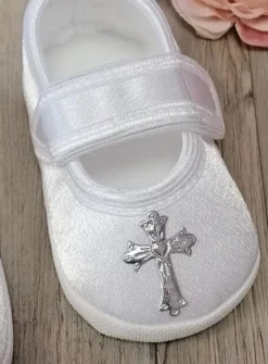 Chaussons baptême bébé fille avec croix