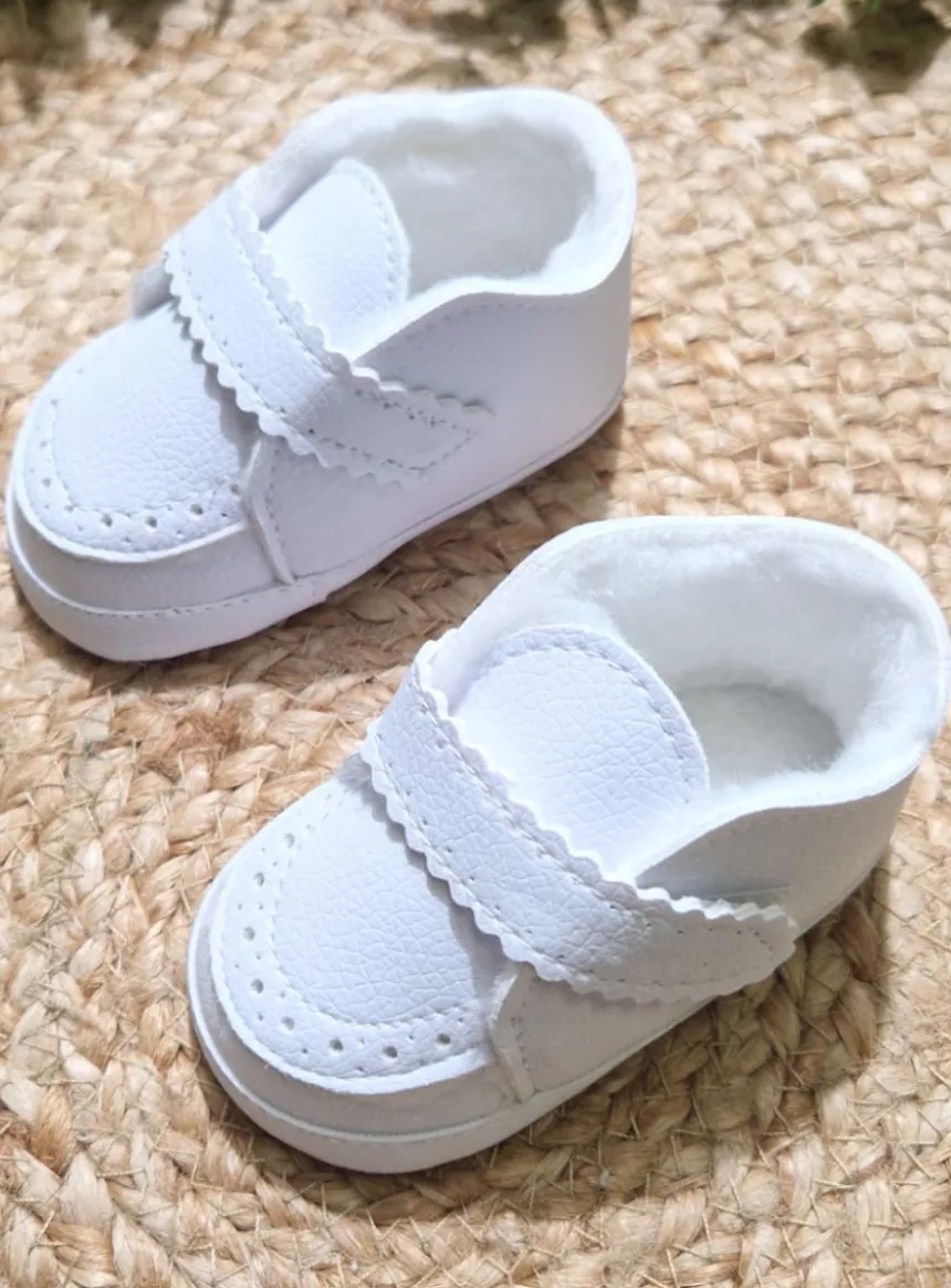 chaussons bébé baptême blancs fourrés