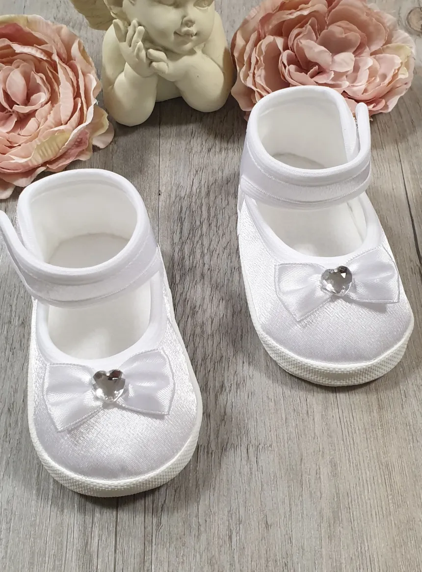 Chaussons bébé fille satin blanc avec nœud et strass