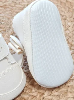 Chaussons de baptême bébé fille avec nœud