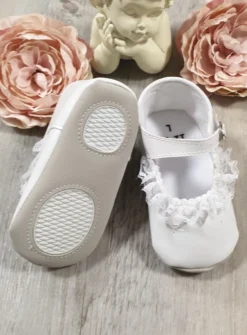 Chaussons de baptême bébé fille dentelle