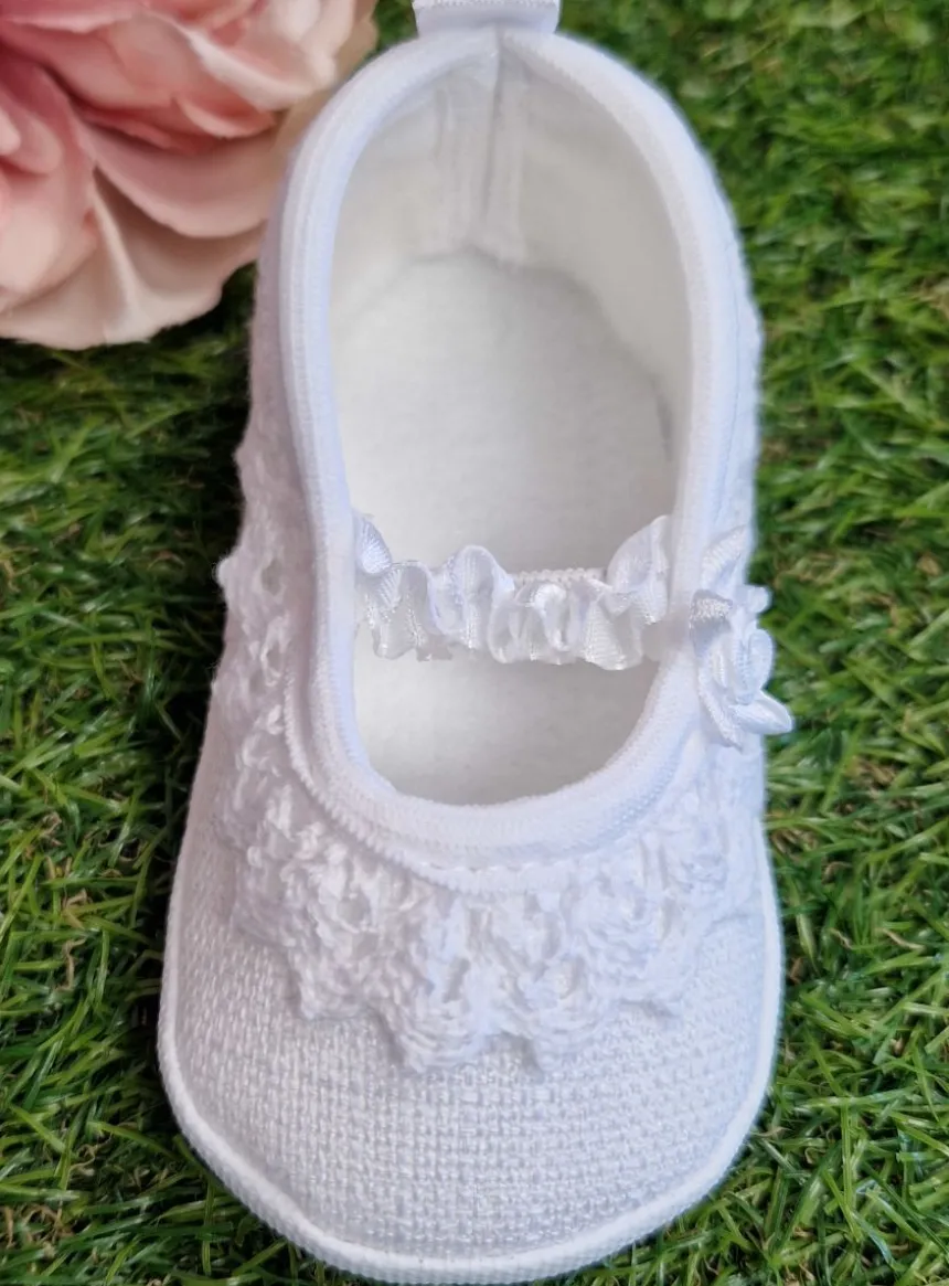 Chaussons de baptême bébé fille dentelle vintage