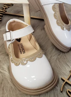 Chaussures Babies vernies fille
