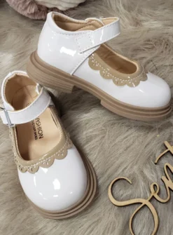 Chaussures Babies vernies fille