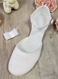Chaussures communion fille petits talons fleur tissu