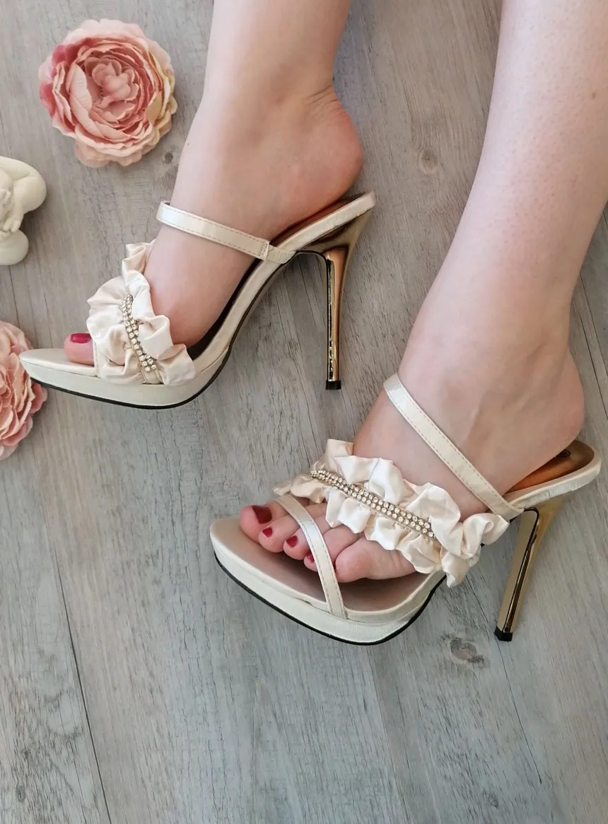 Chaussures de soirée femme strass et or