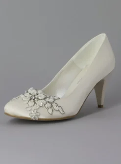Chaussures mariage femme satin dentelles perlées
