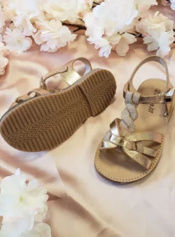 Chaussures sandales tressées fille