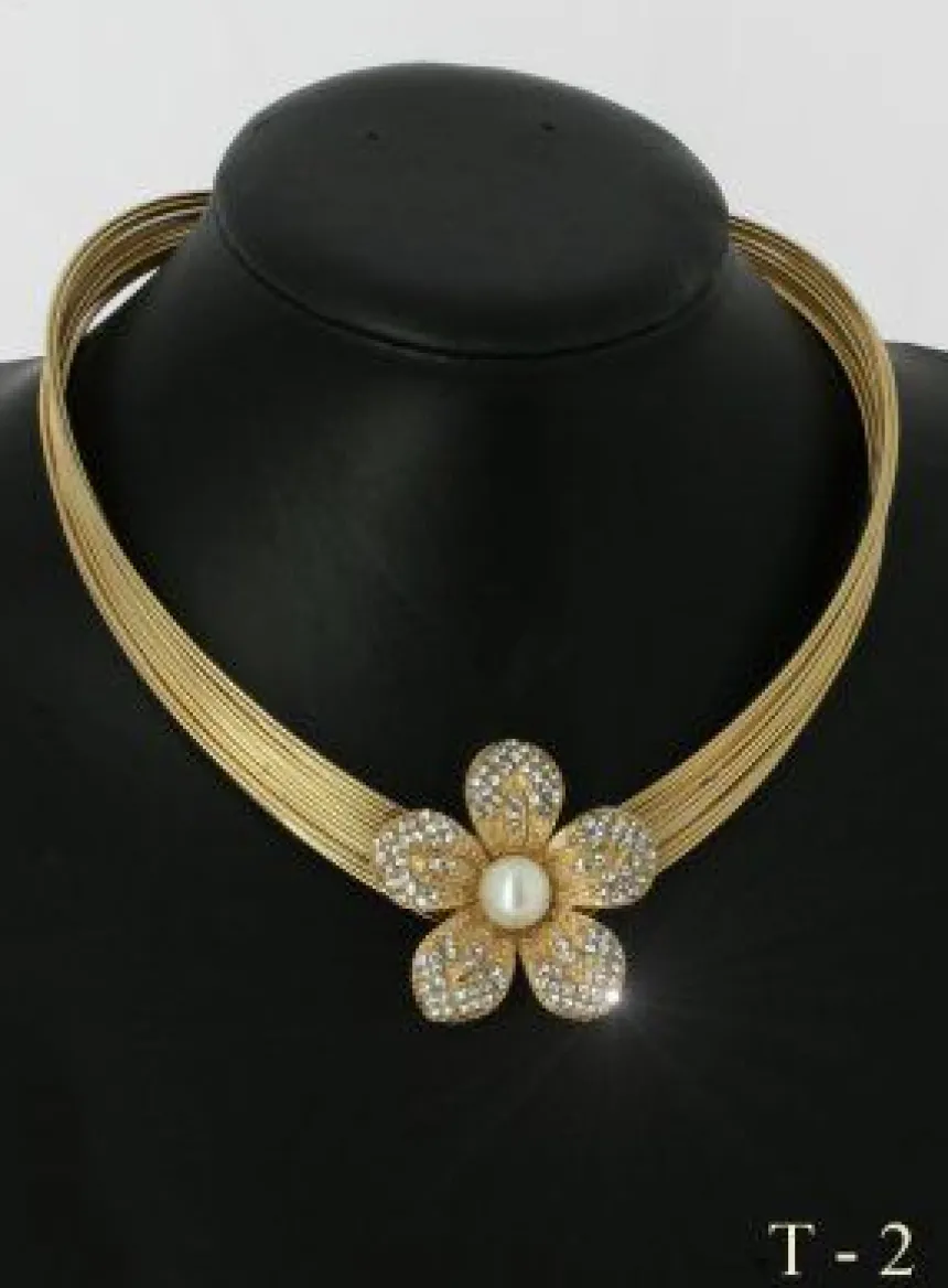 Collier mariage doré avec perle