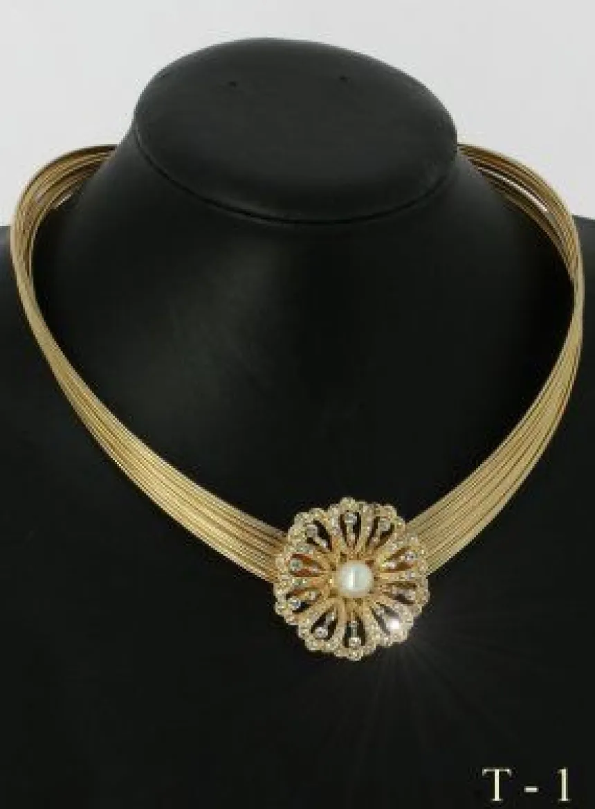Collier mariage doré avec perle