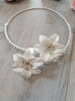 Collier mariage ouvert fleur et strass Blanc