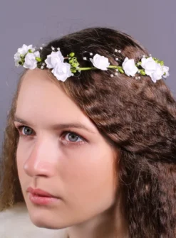 Couronne champêtre avec fleurs blanches Blanc