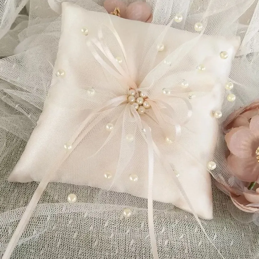 Coussin pour alliance satin et tulle Beige