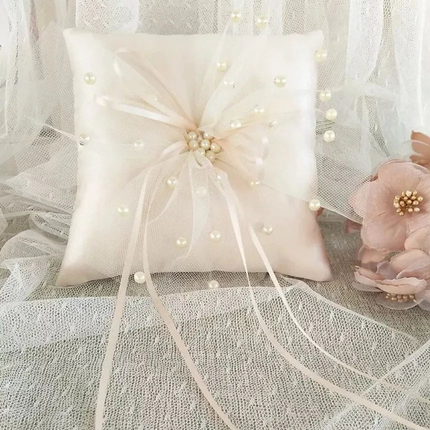 Coussin pour alliance satin et tulle Beige