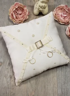 Coussin pour alliances nœud et strass
