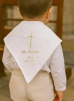 Epaule de baptême : mi lange mi cape en coton de gaze