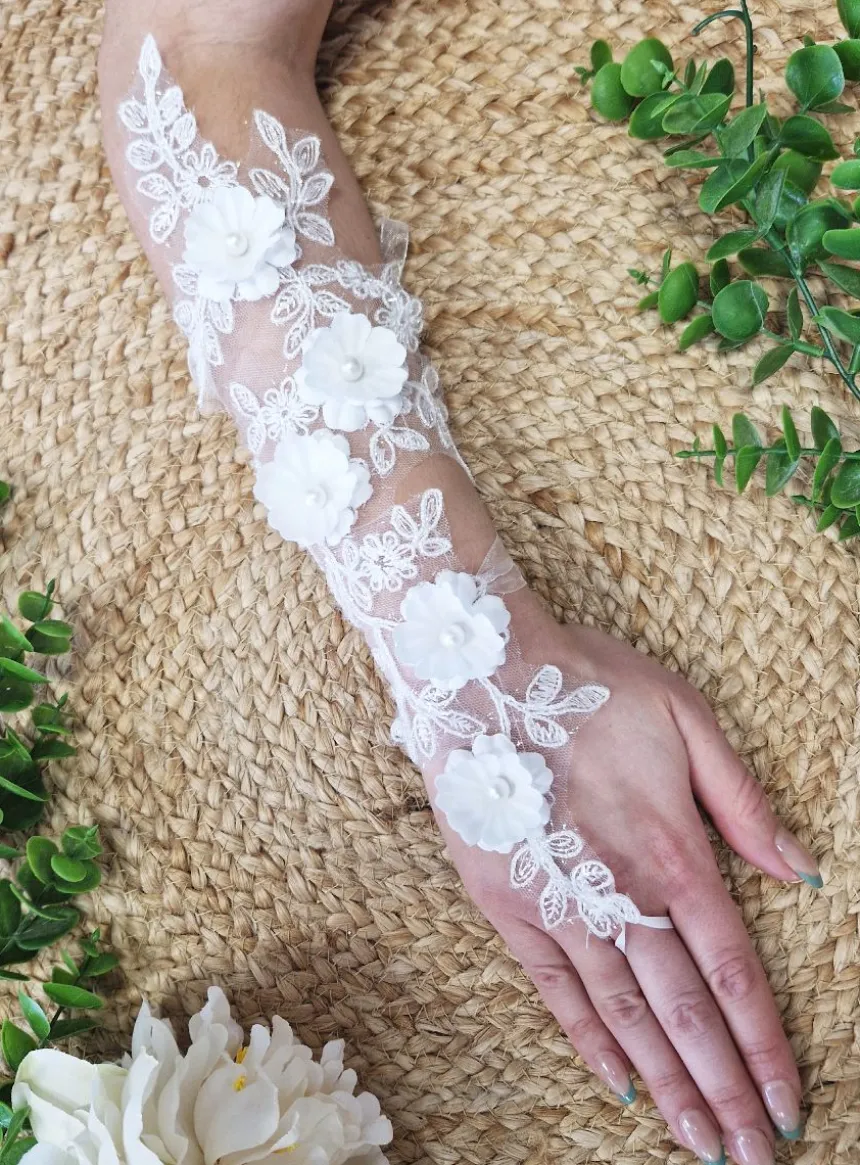 Gants de mariée mitaines dentelle fleurs et perles ivoire