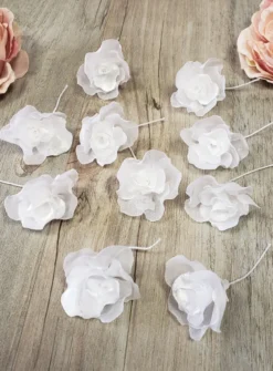 Lot de 10 fleurs en tissus à piquer Blanc