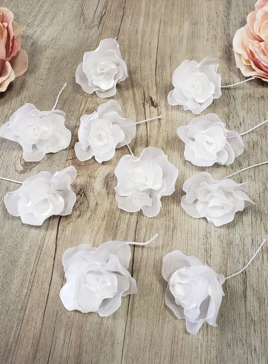 Lot de 10 fleurs en tissus à piquer Blanc