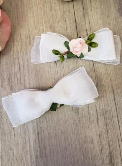 Lot de 2 noeuds avec ruban et fleurs avec velcro Blanc