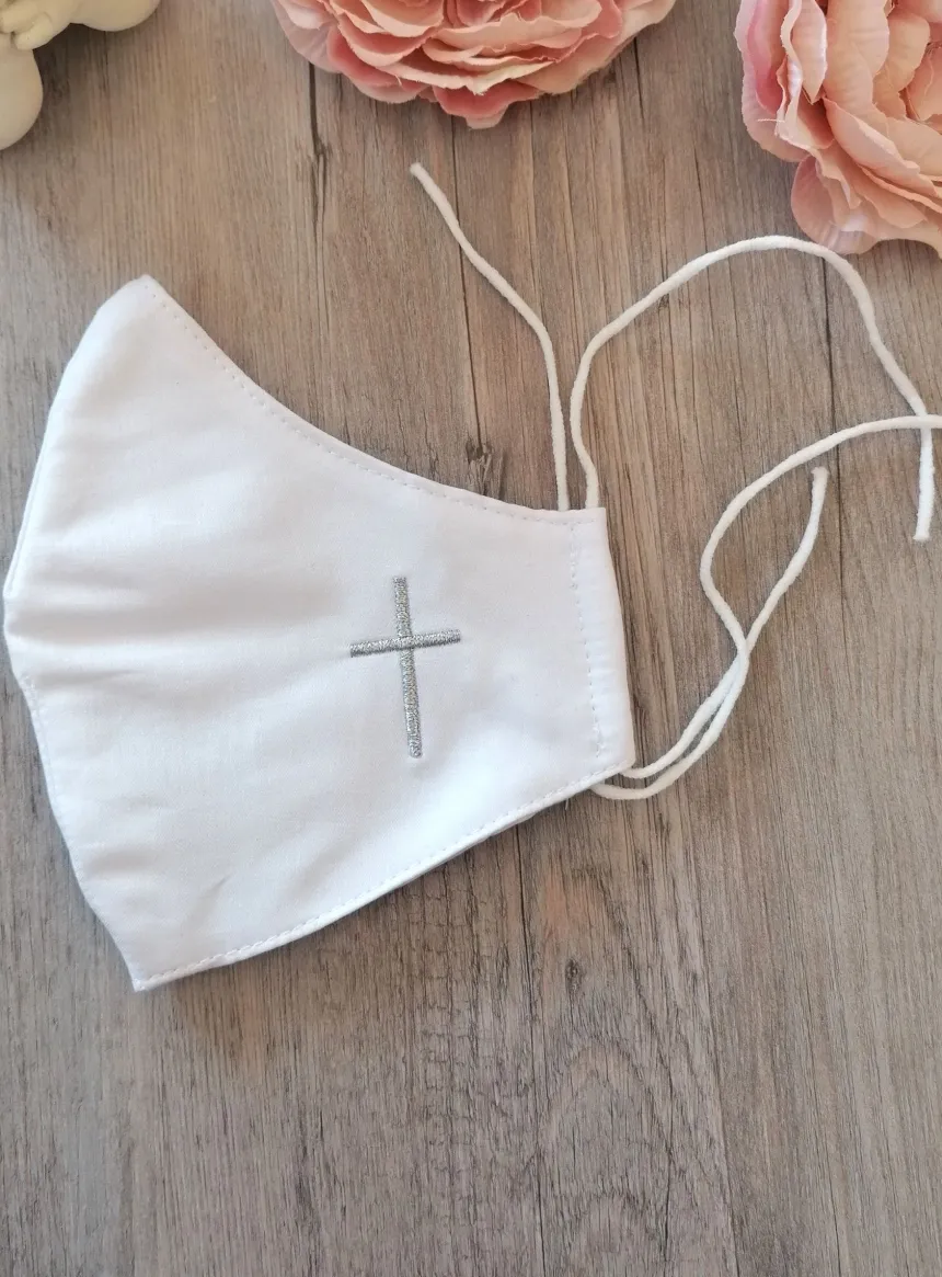 Masque croix brodée